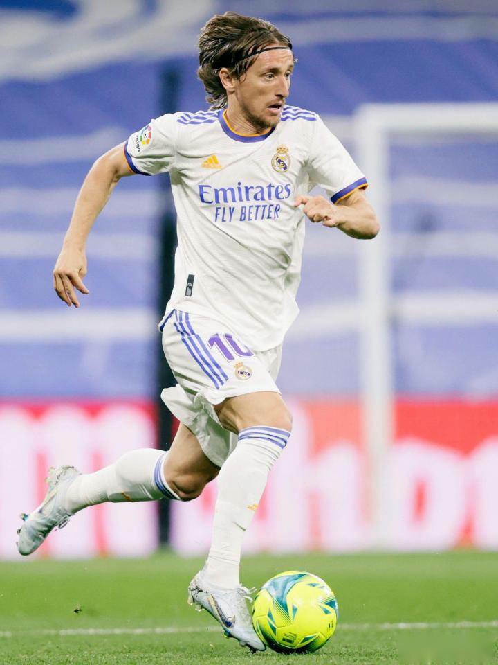 杜兰特第628场以真实命中率60%轰20+，高居历史第二